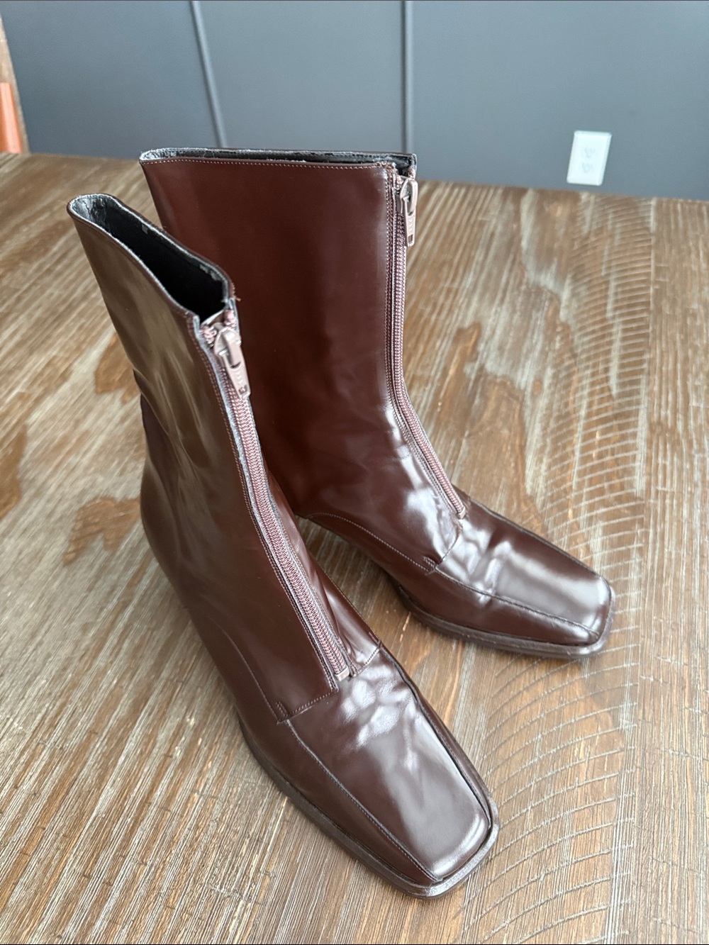 Van Eli brown zip up square toe boots size 9